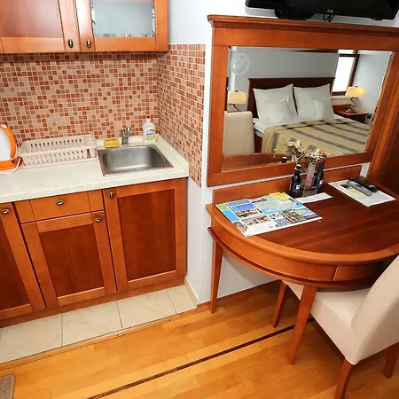 فندق مبيت وإفطار Ivana 3*